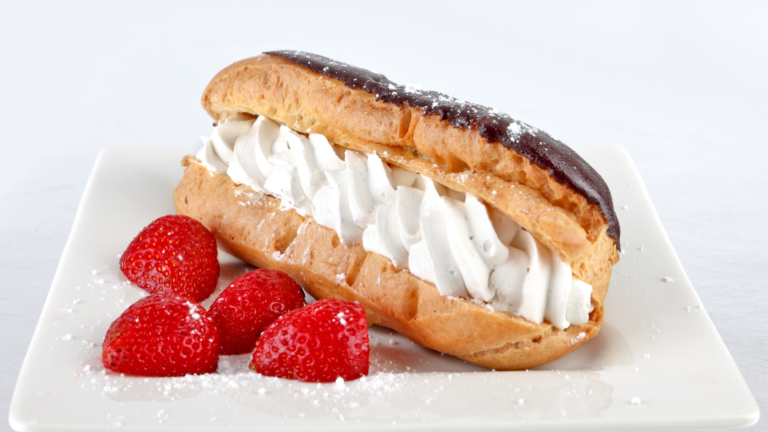 Delicious Strawberry Eclairs Recipe